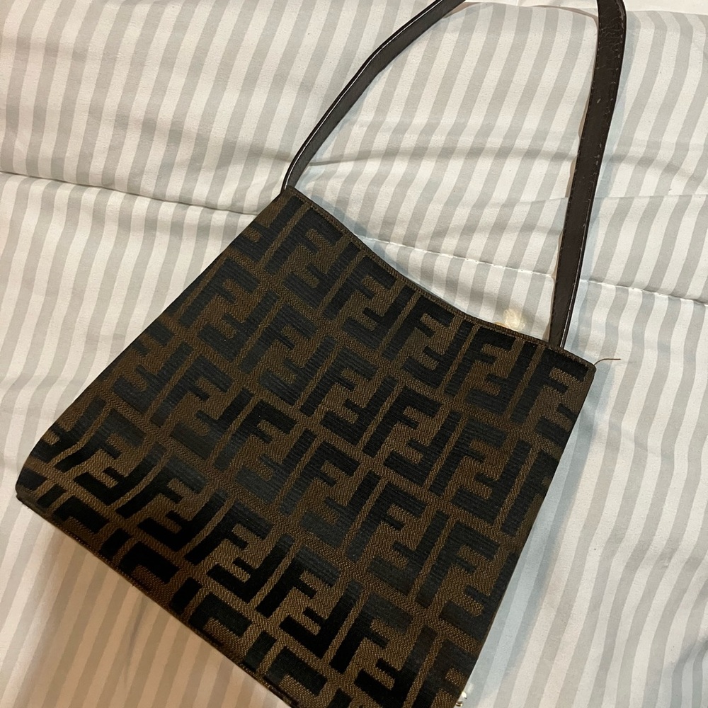 VINTAGE authentic Fendi shoulder purse
